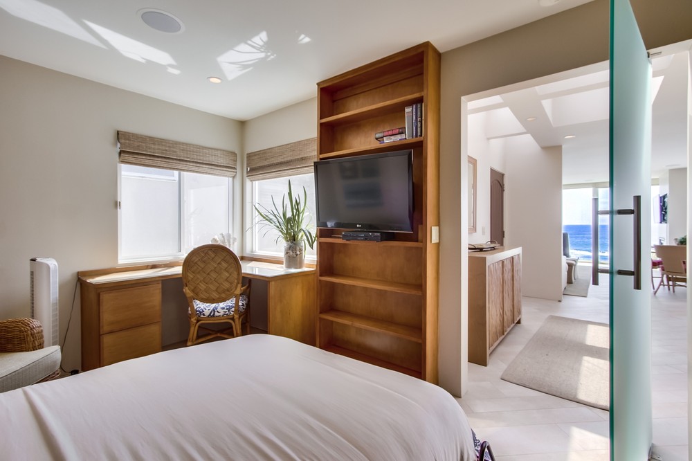 Virtual tour photo 60 of 81 for 3399 Ocean Front Walk
