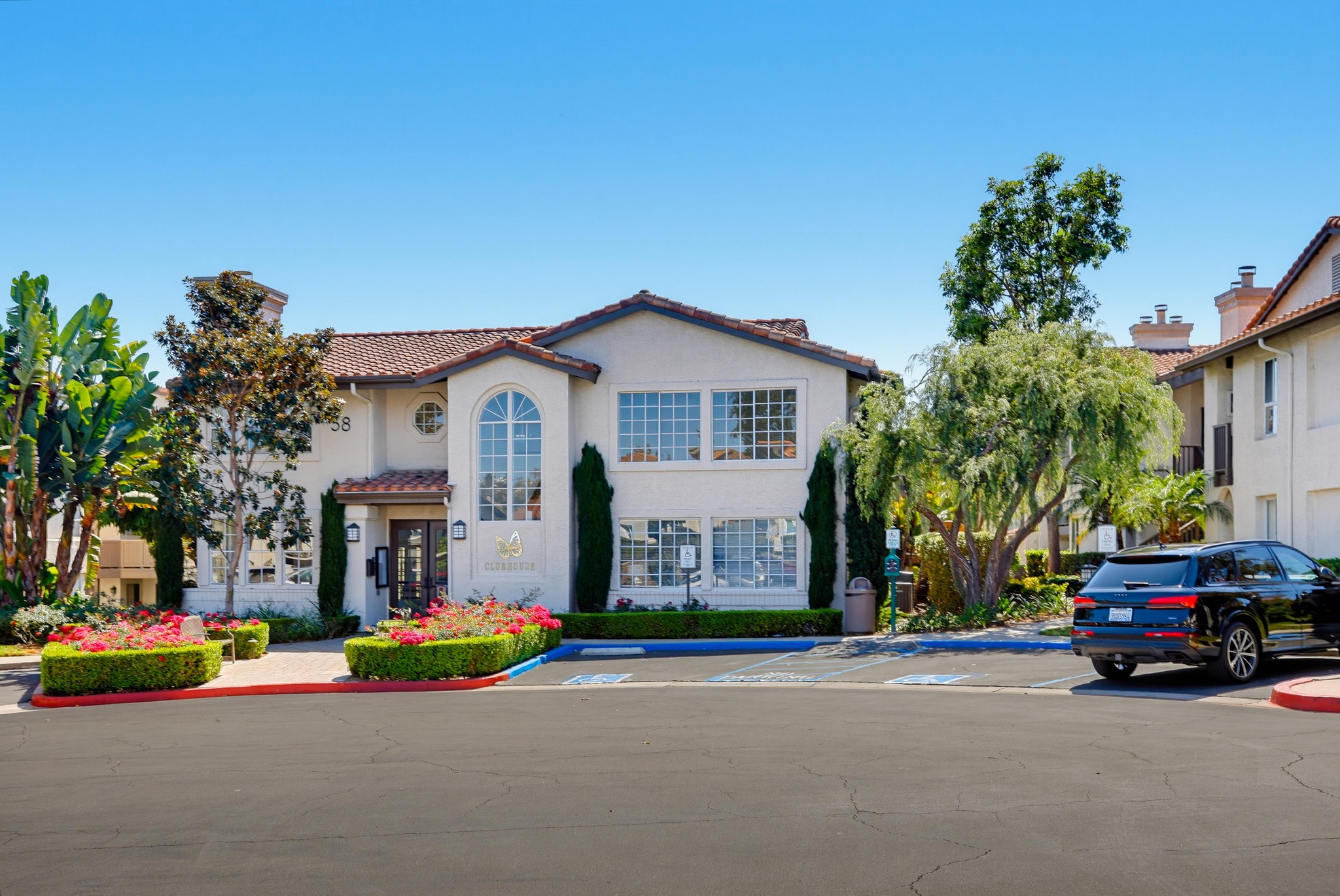 Virtual tour photo 3 of 71 for 34 Corniche Dr