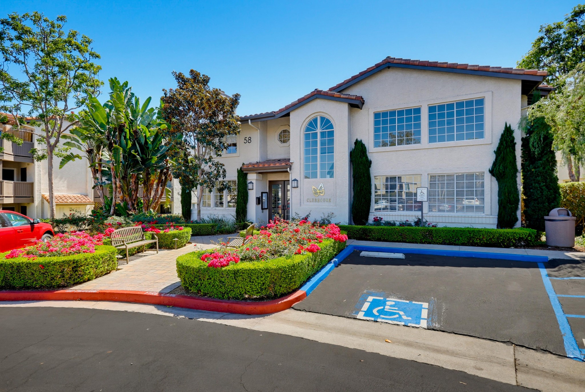 Virtual tour photo 4 of 71 for 34 Corniche Dr