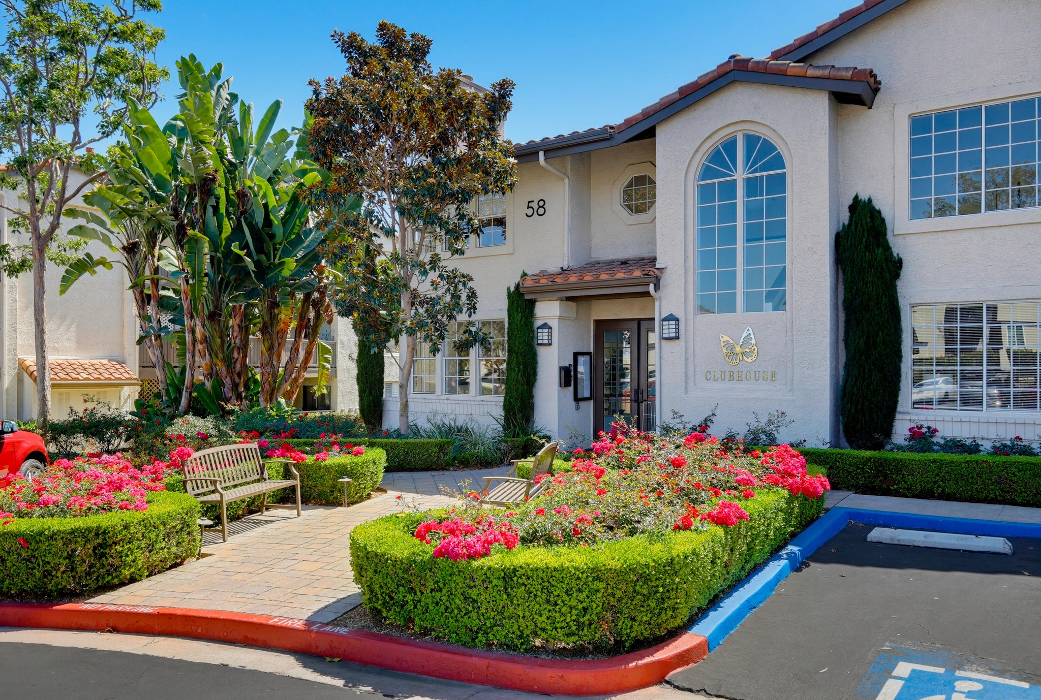 Virtual tour photo 5 of 71 for 34 Corniche Dr