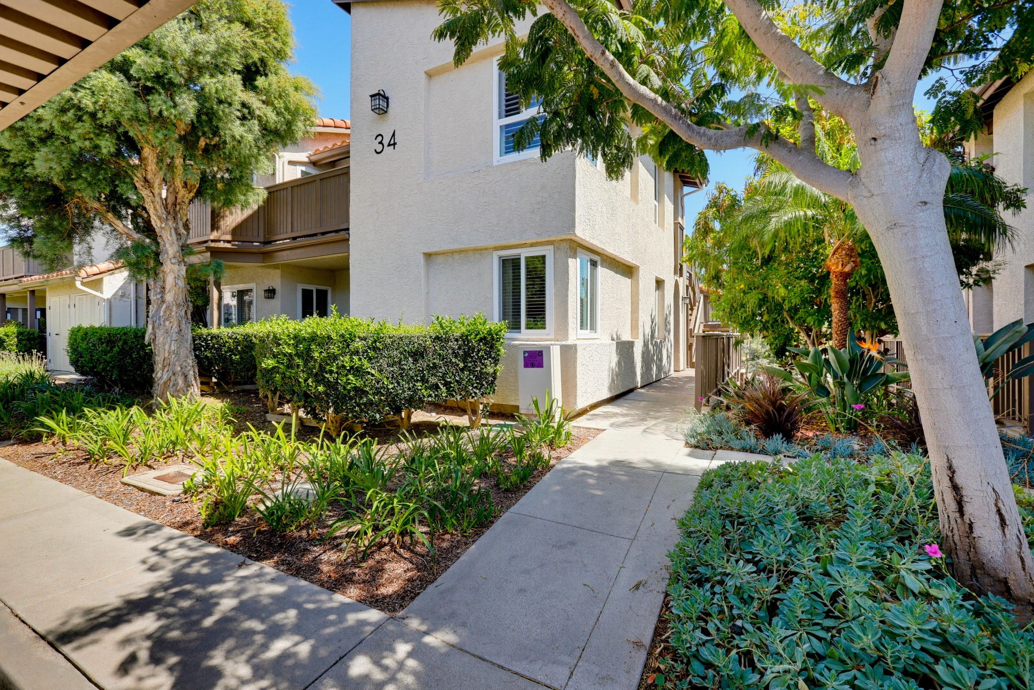 Virtual tour photo 7 of 71 for 34 Corniche Dr
