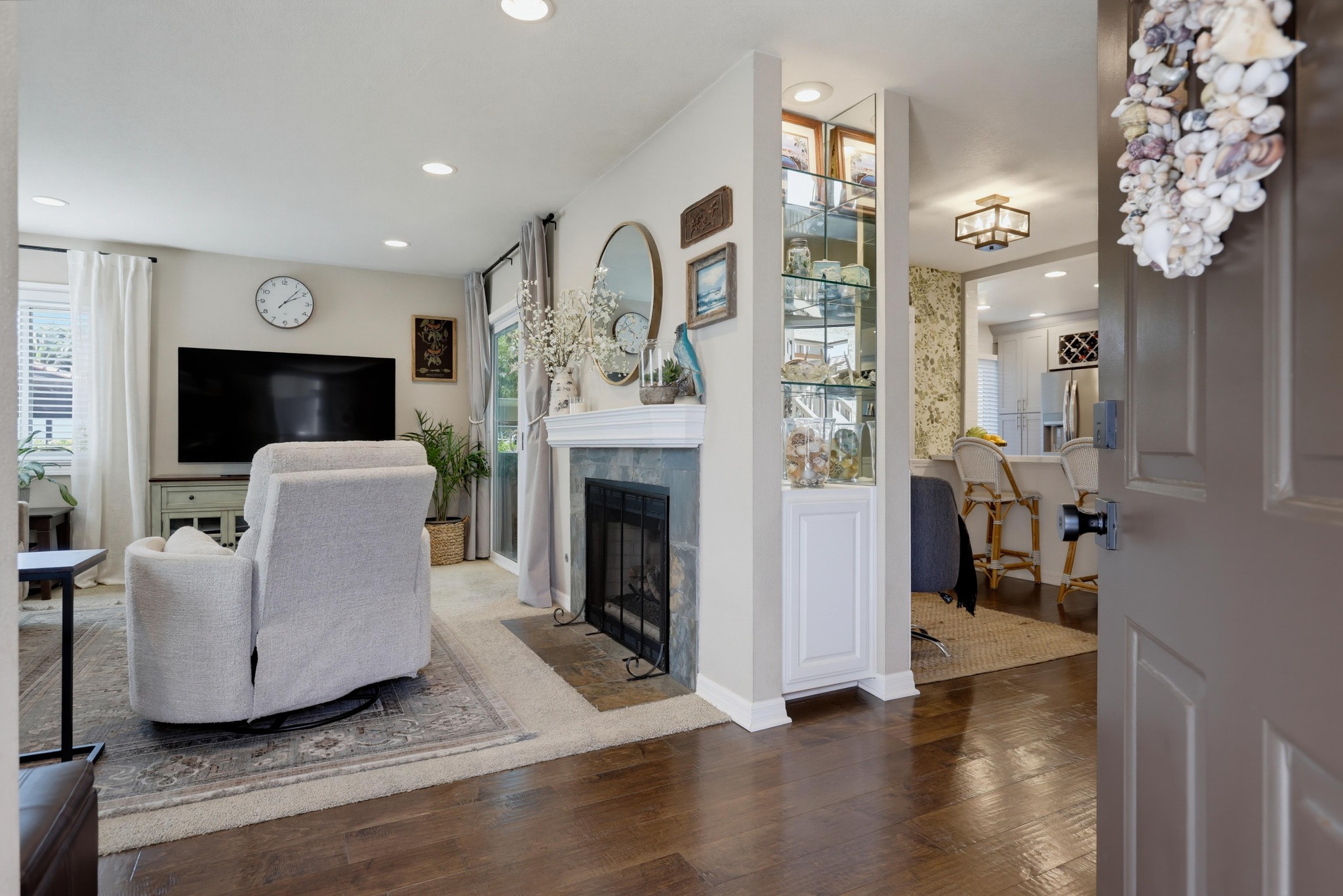 Virtual tour photo 12 of 71 for 34 Corniche Dr