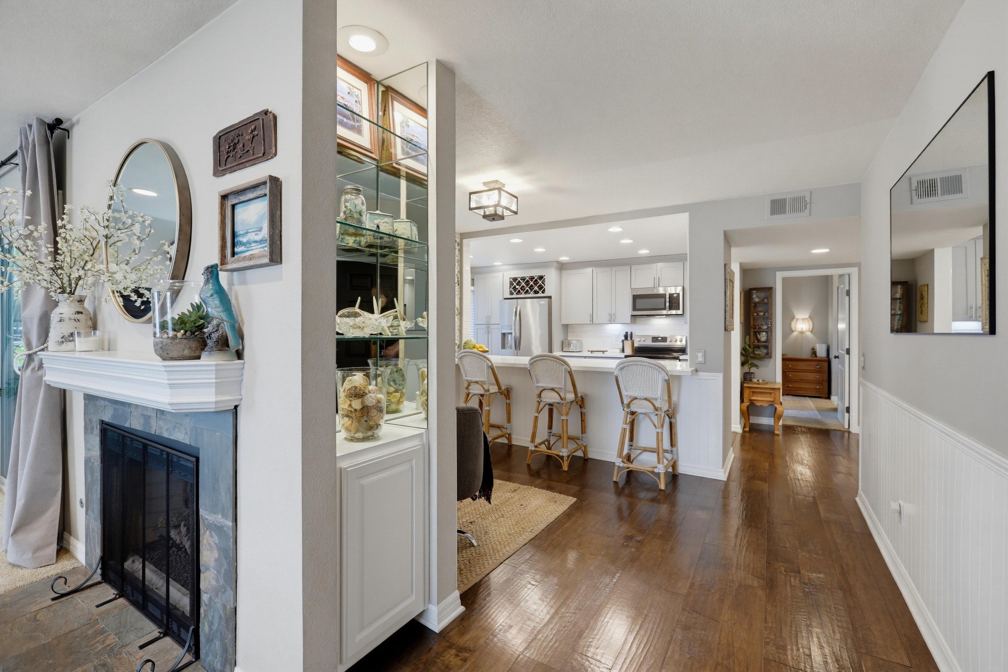 Virtual tour photo 21 of 71 for 34 Corniche Dr