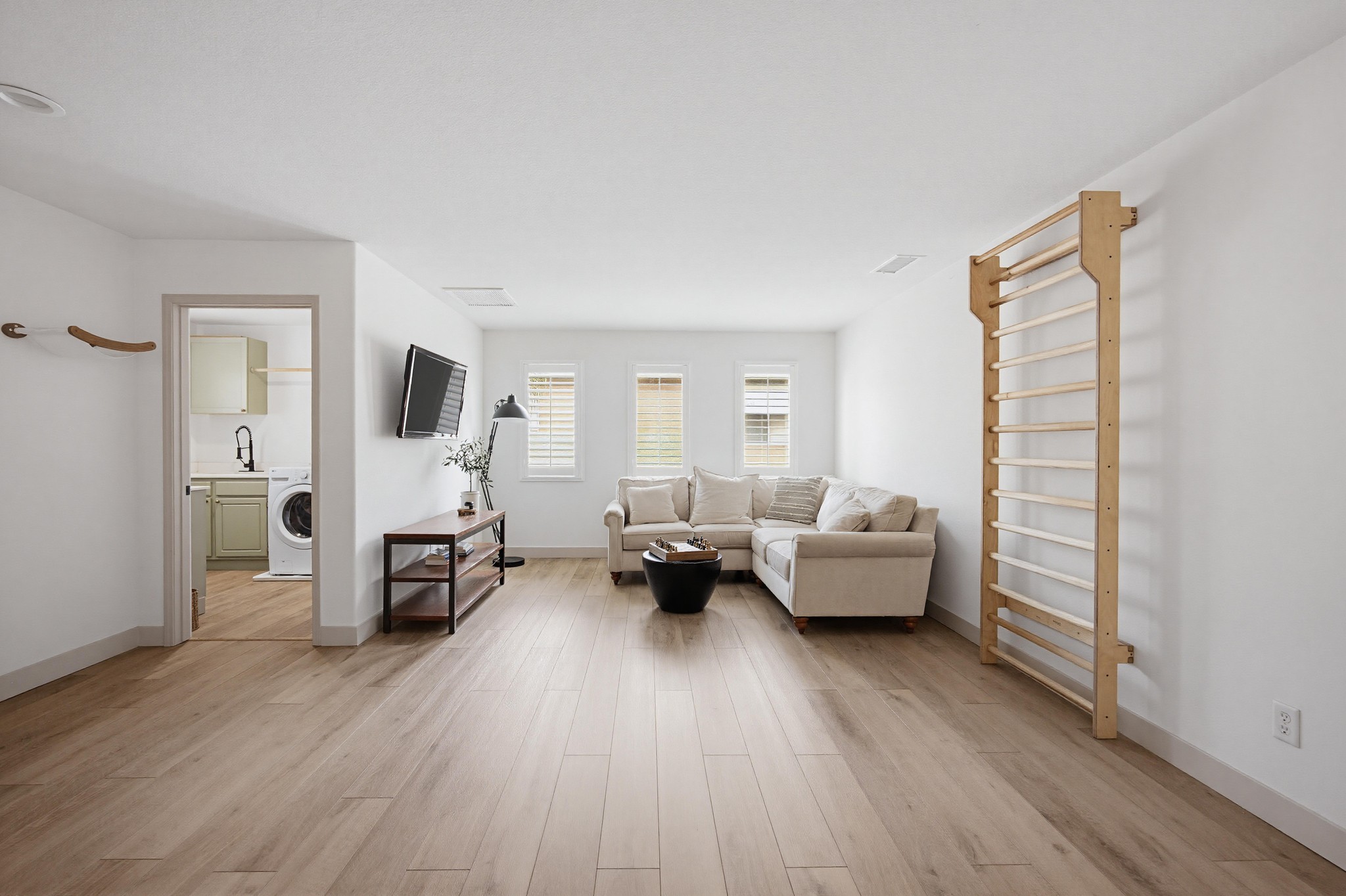 Virtual tour photo 32 of 75 for 34027 Abbey Rd