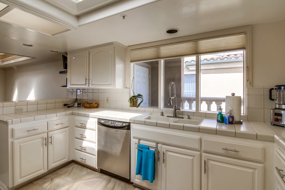 Virtual tour photo 32 of 102 for 3405 Ocean Front Walk