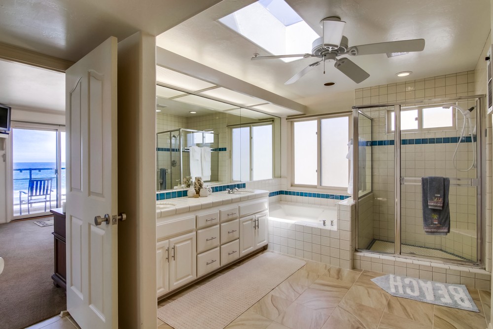 Virtual tour photo 39 of 102 for 3405 Ocean Front Walk