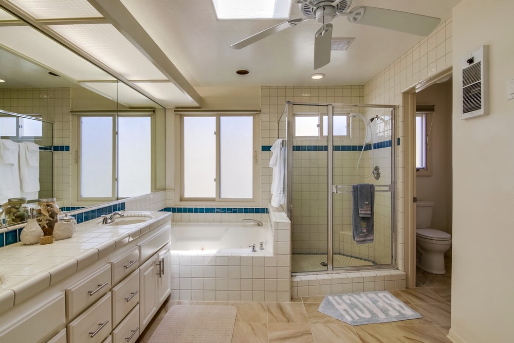 Virtual tour photo 41 of 102 for 3405 Ocean Front Walk