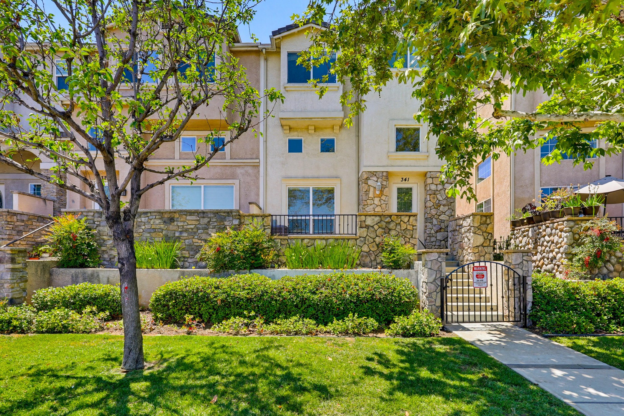 Virtual tour photo 3 of 58 for 341 Kentucky Ave