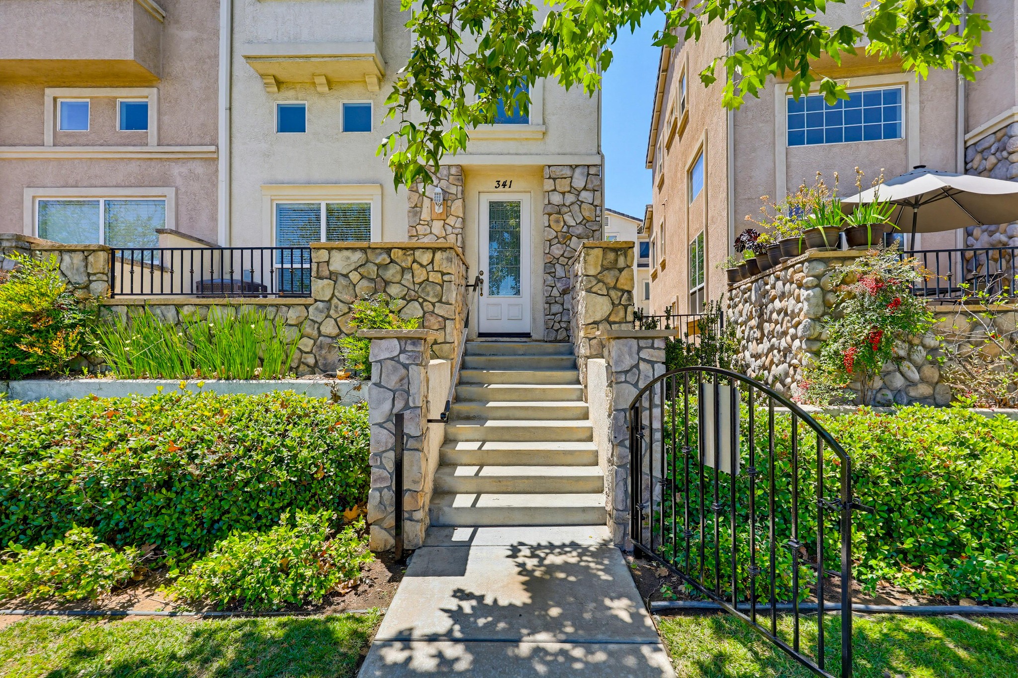 Virtual tour photo 6 of 58 for 341 Kentucky Ave
