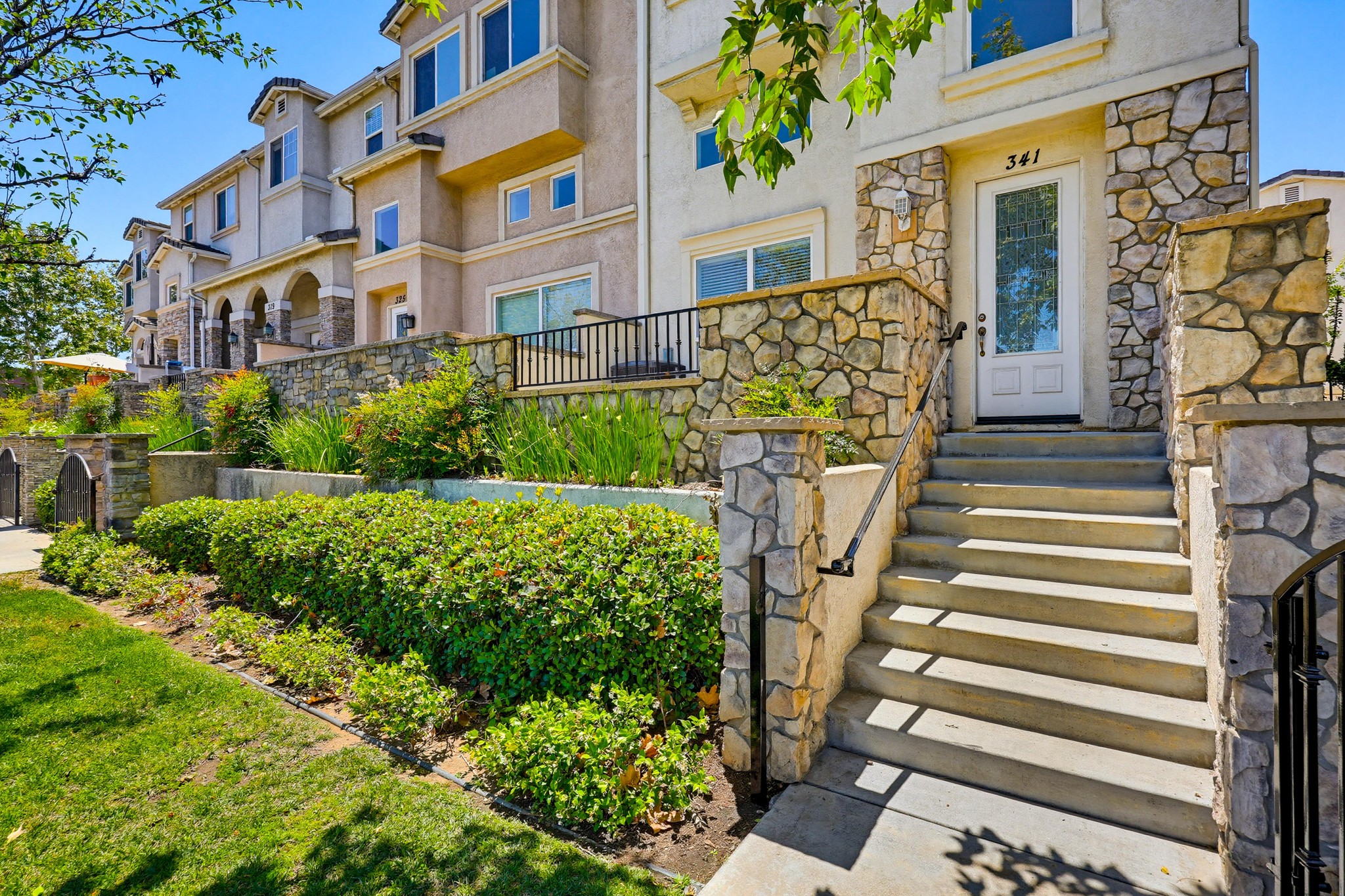 Virtual tour photo 7 of 58 for 341 Kentucky Ave