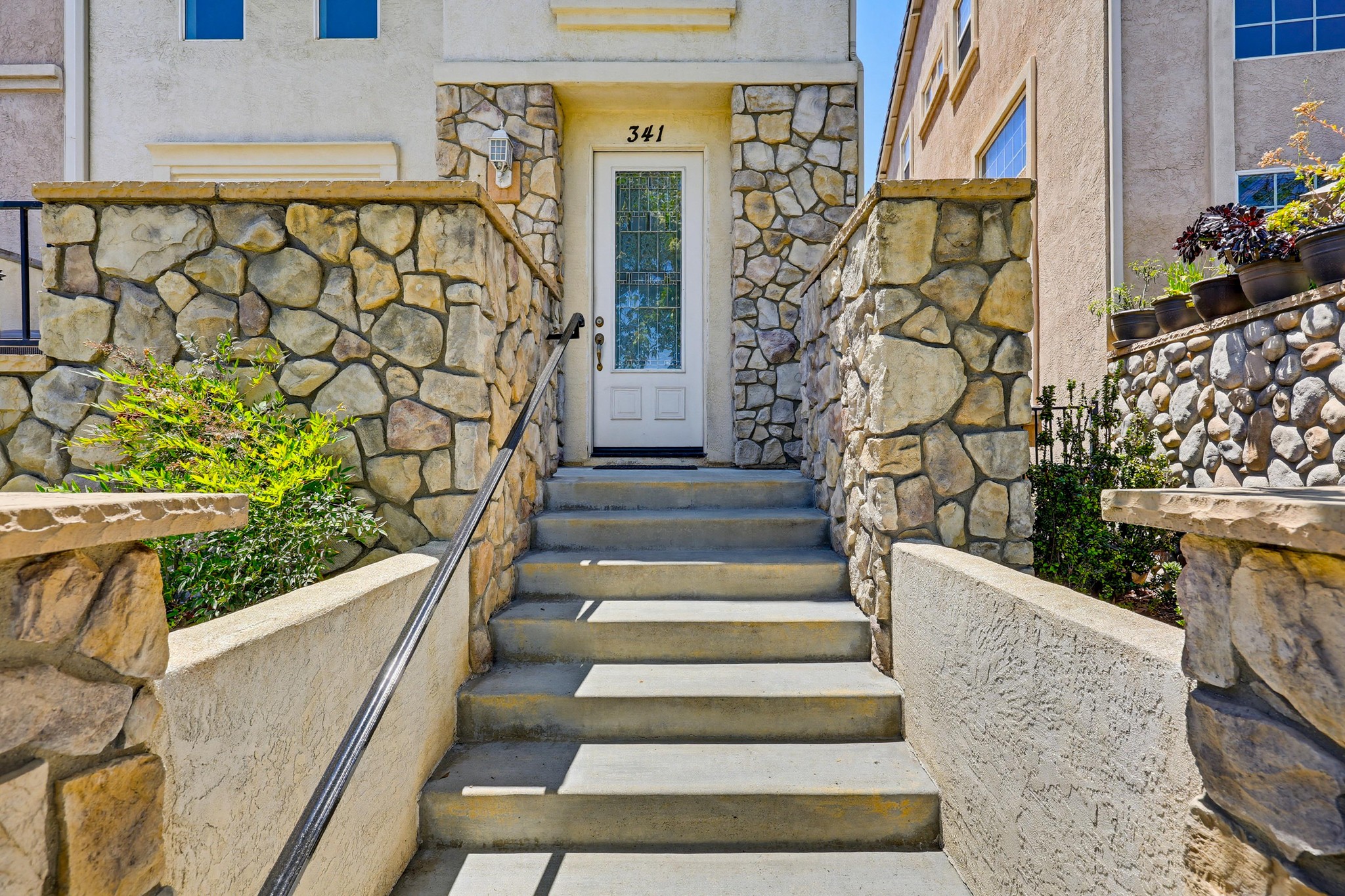 Virtual tour photo 8 of 58 for 341 Kentucky Ave