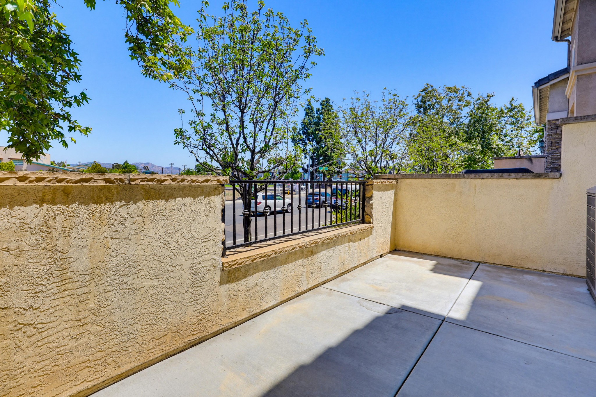 Virtual tour photo 10 of 58 for 341 Kentucky Ave