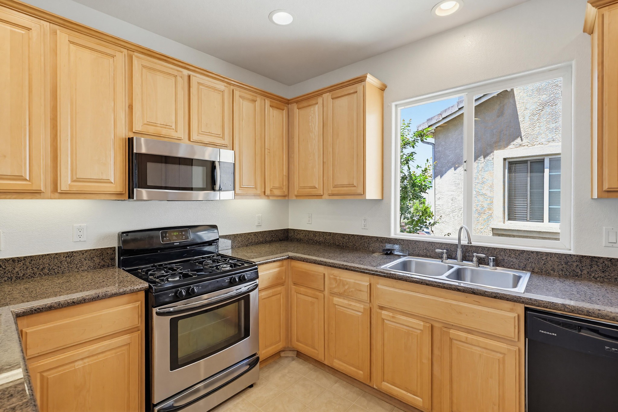 Virtual tour photo 25 of 58 for 341 Kentucky Ave