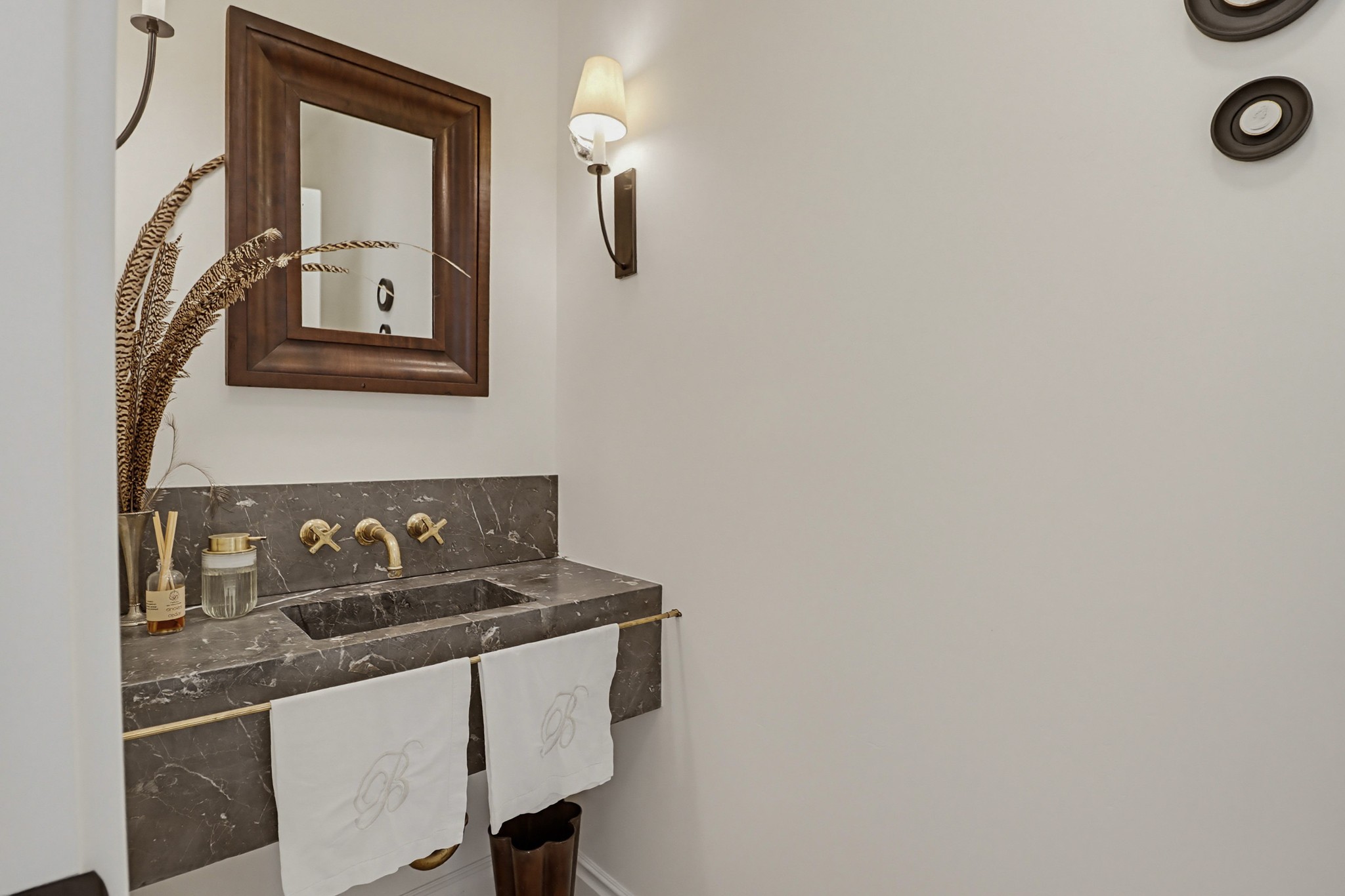 Virtual tour photo 31 of 72 for 3412 Russell St