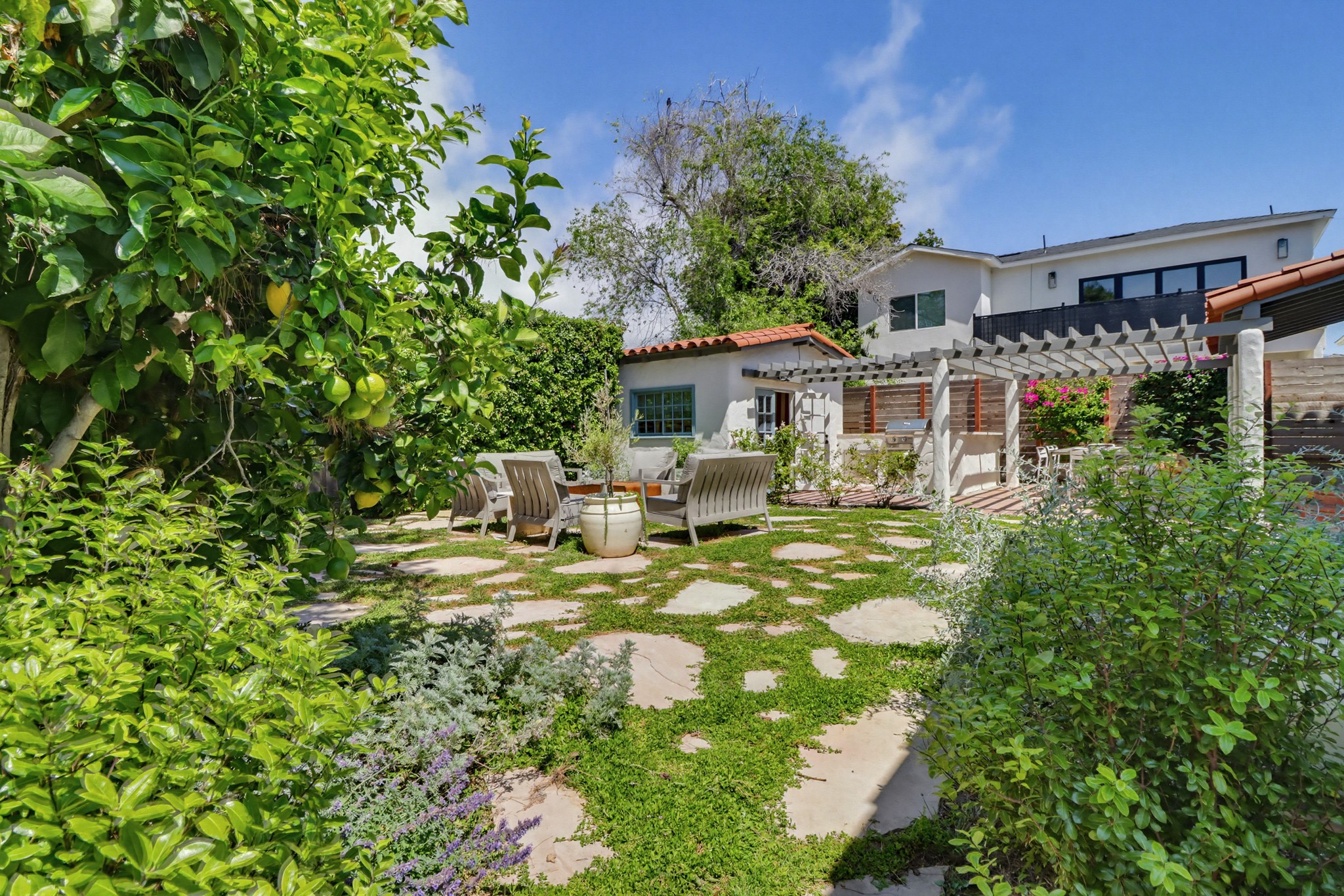Virtual tour photo 61 of 72 for 3412 Russell St