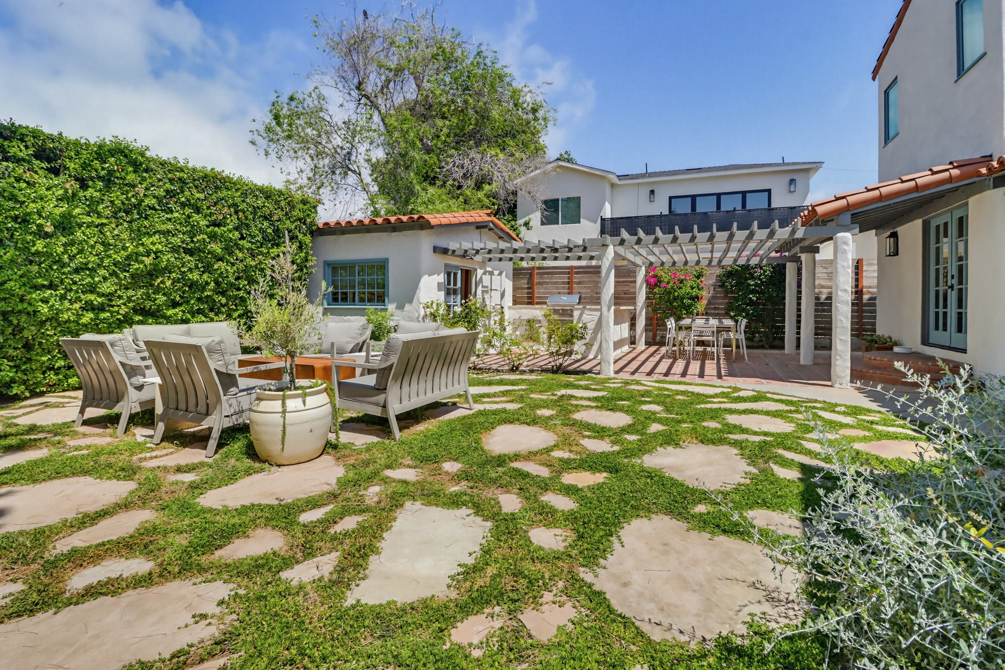 Virtual tour photo 62 of 72 for 3412 Russell St