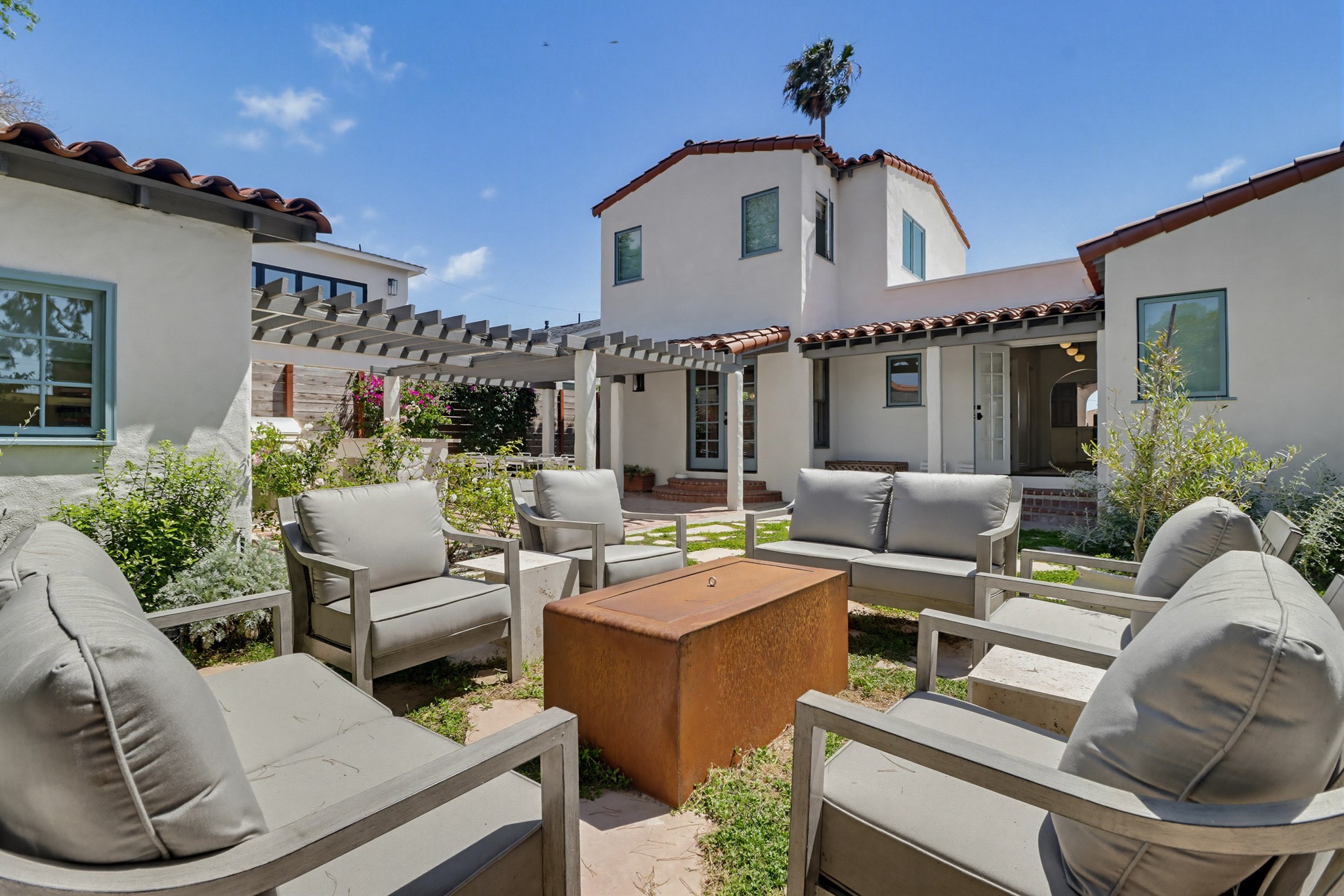 Virtual tour photo 64 of 72 for 3412 Russell St