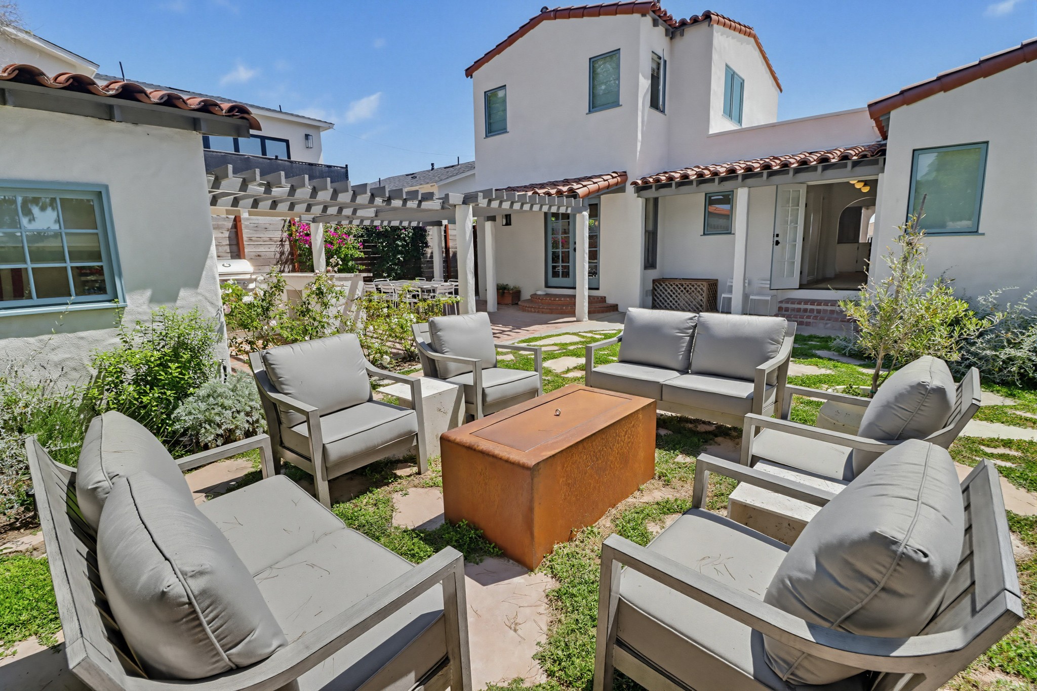 Virtual tour photo 65 of 72 for 3412 Russell St