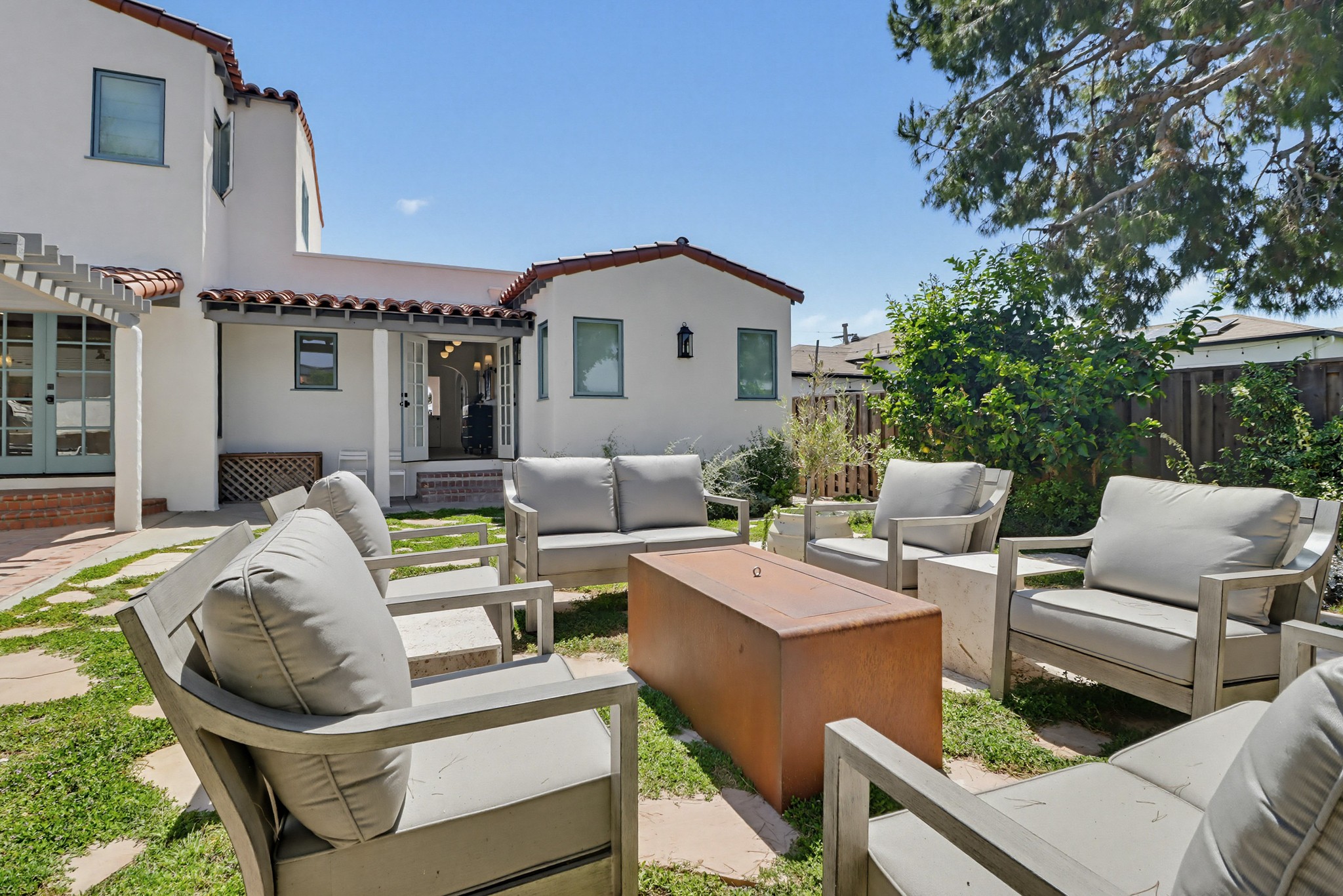 Virtual tour photo 66 of 72 for 3412 Russell St