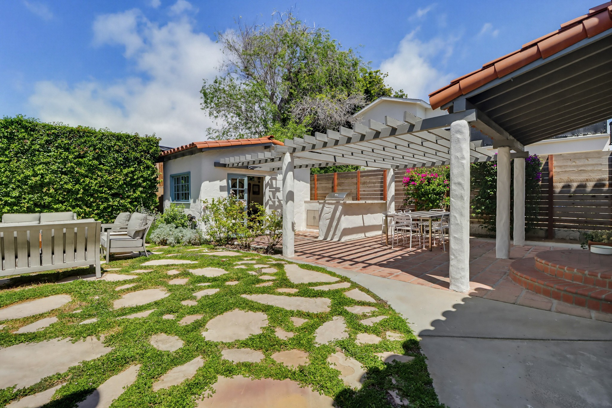 Virtual tour photo 67 of 72 for 3412 Russell St