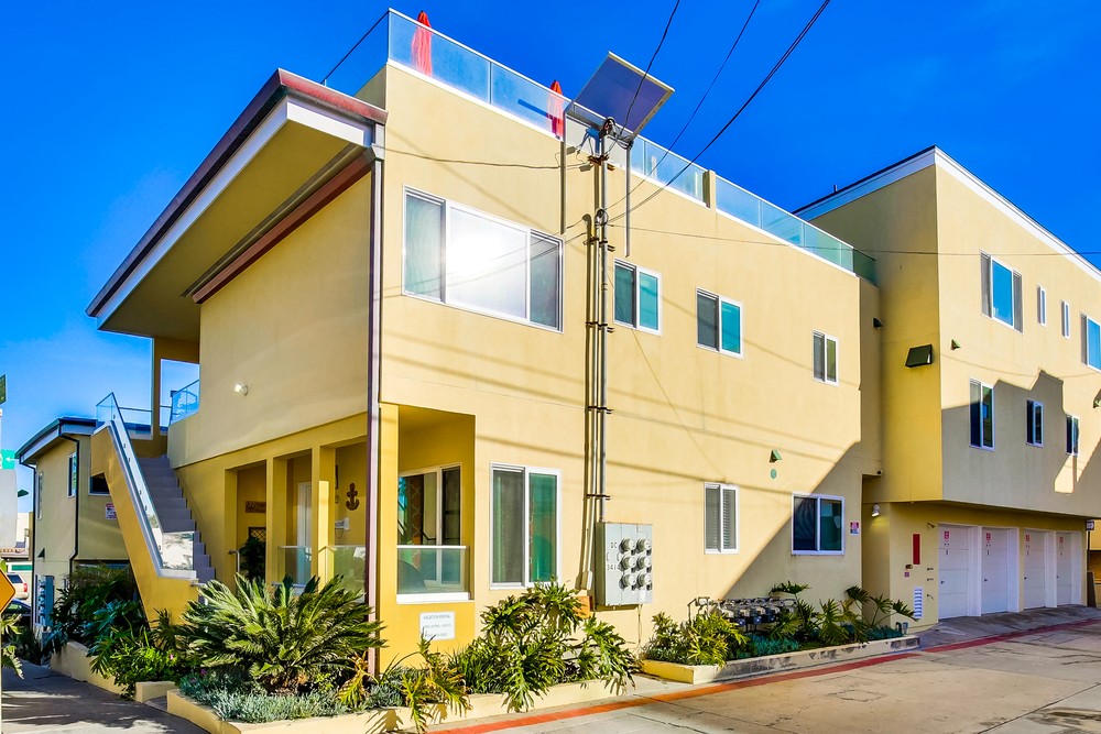 Virtual tour photo 5 of 57 for 3414 Mission Blvd;  Unit 12