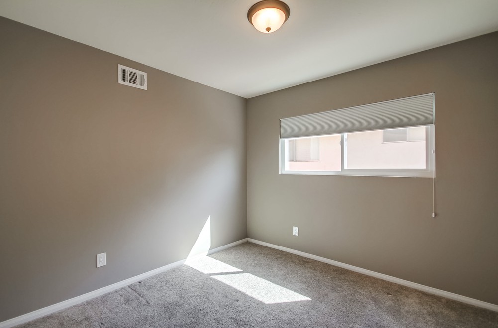 Virtual tour photo 27 of 60 for 3415 Conrad Ave