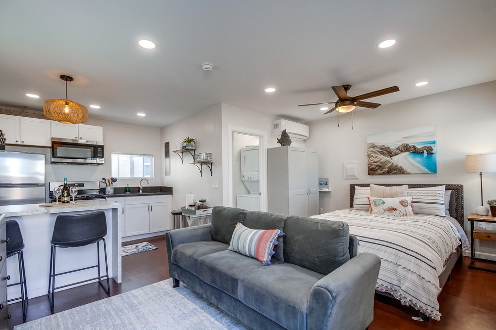 Virtual tour photo 14 of 53 for 3420 Monroe Ave