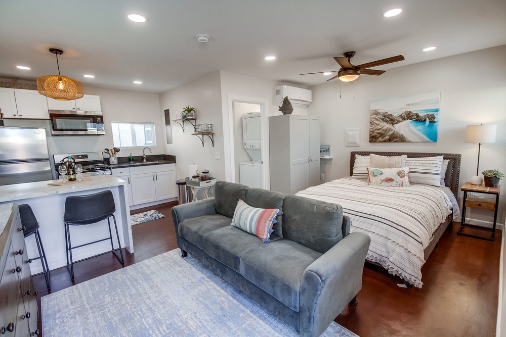 Virtual tour photo 15 of 53 for 3420 Monroe Ave