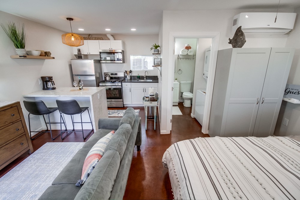 Virtual tour photo 19 of 53 for 3420 Monroe Ave