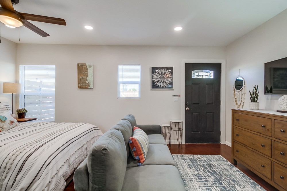 Virtual tour photo 24 of 53 for 3420 Monroe Ave