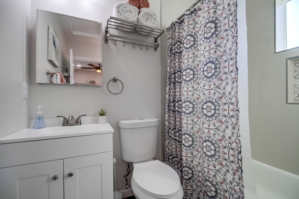 Virtual tour photo 27 of 53 for 3420 Monroe Ave
