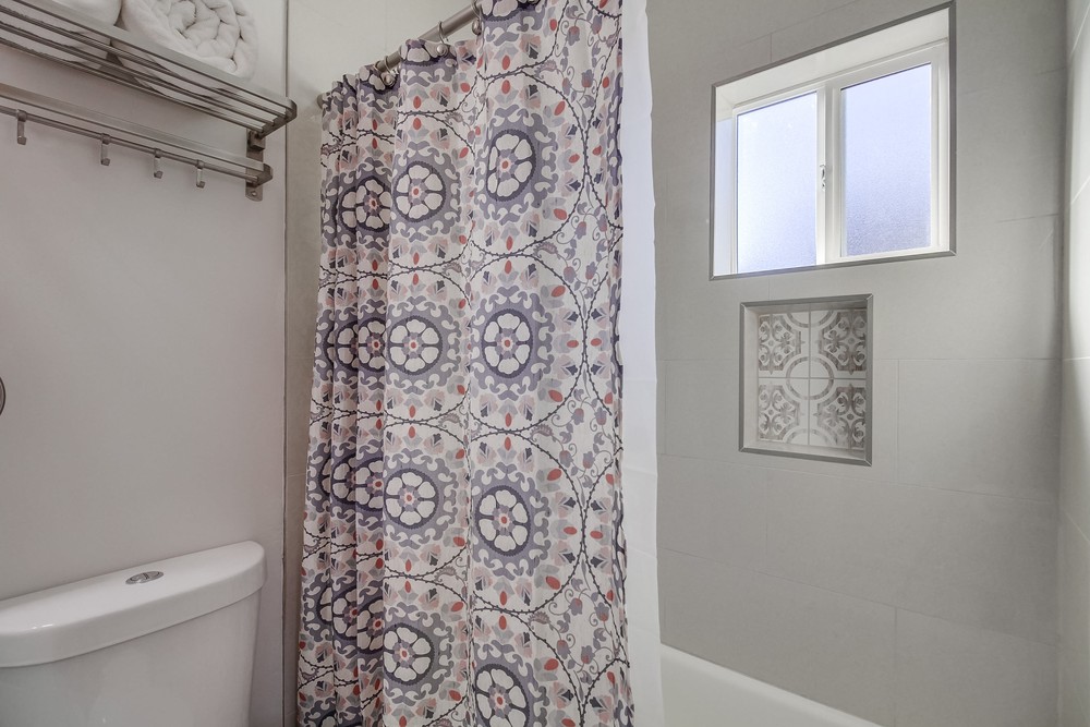 Virtual tour photo 28 of 53 for 3420 Monroe Ave