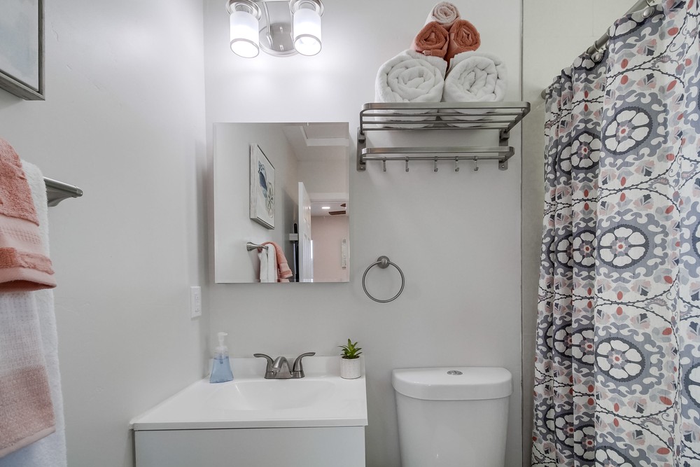 Virtual tour photo 29 of 53 for 3420 Monroe Ave