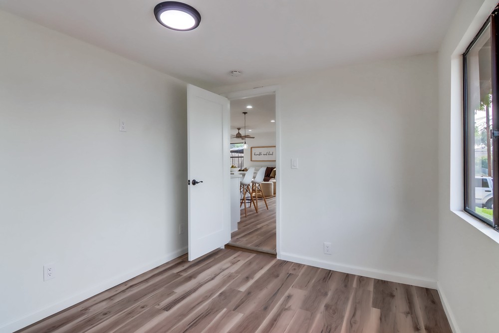 Virtual tour photo 25 of 42 for 3421 60th St