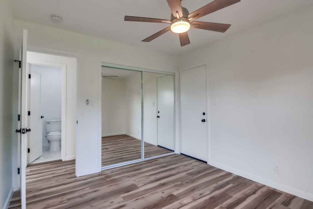 Virtual tour photo 35 of 42 for 3421 60th St