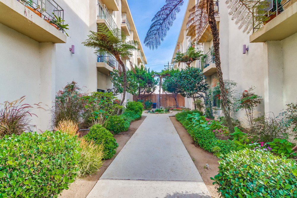 Virtual tour photo 5 of 43 for 3421 Park Blvd