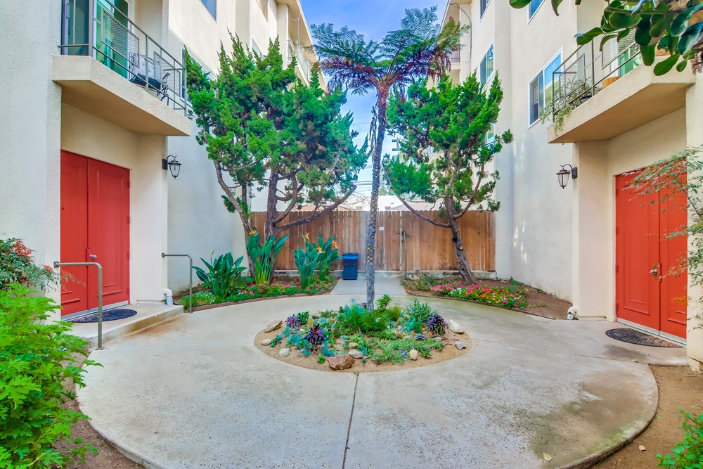 Virtual tour photo 6 of 43 for 3421 Park Blvd