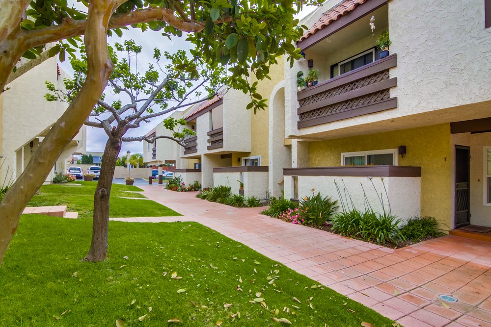 Virtual tour photo 5 of 40 for 3422 Palm Ave UNIT 4
