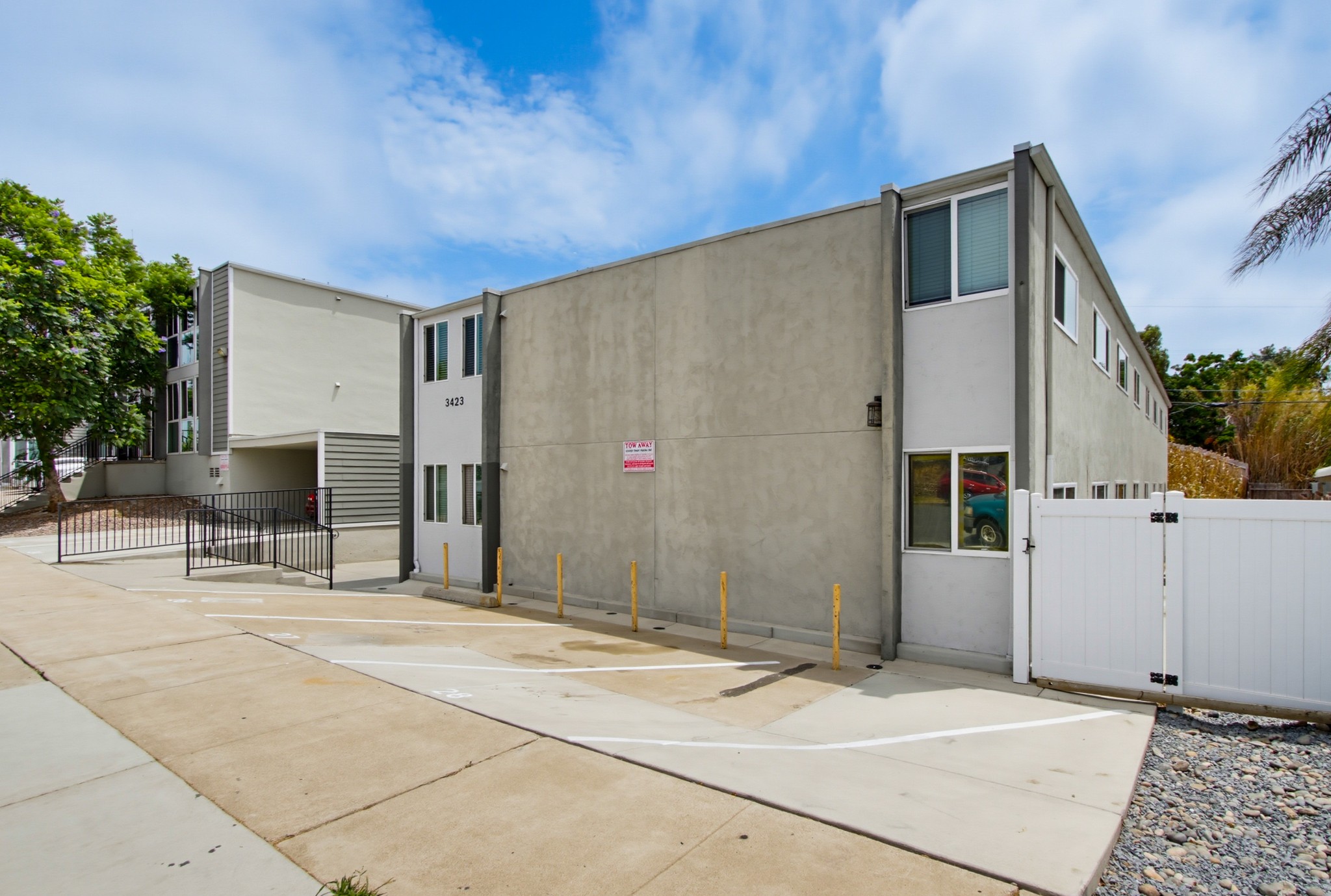 Virtual tour photo 4 of 71 for 3423 Marlborough Ave