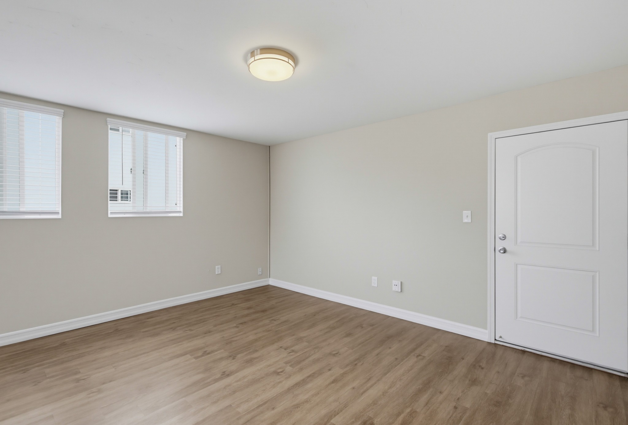 Virtual tour photo 12 of 71 for 3423 Marlborough Ave