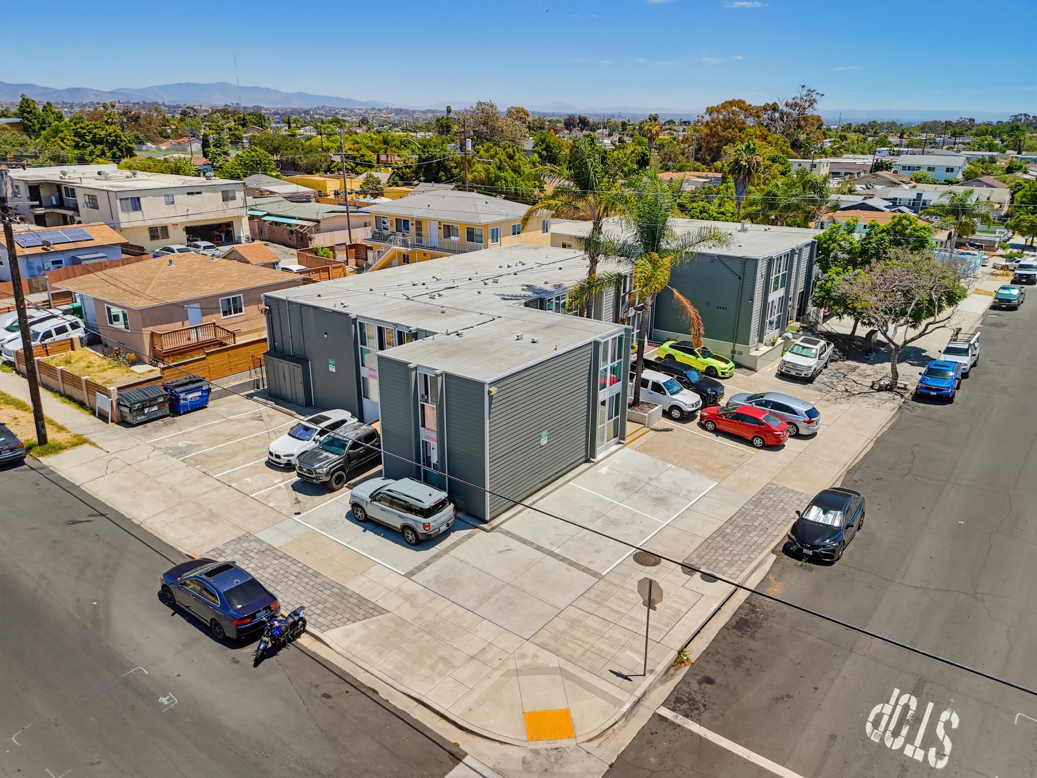 Virtual tour photo 31 of 54 for 3423 Marlborough Ave
