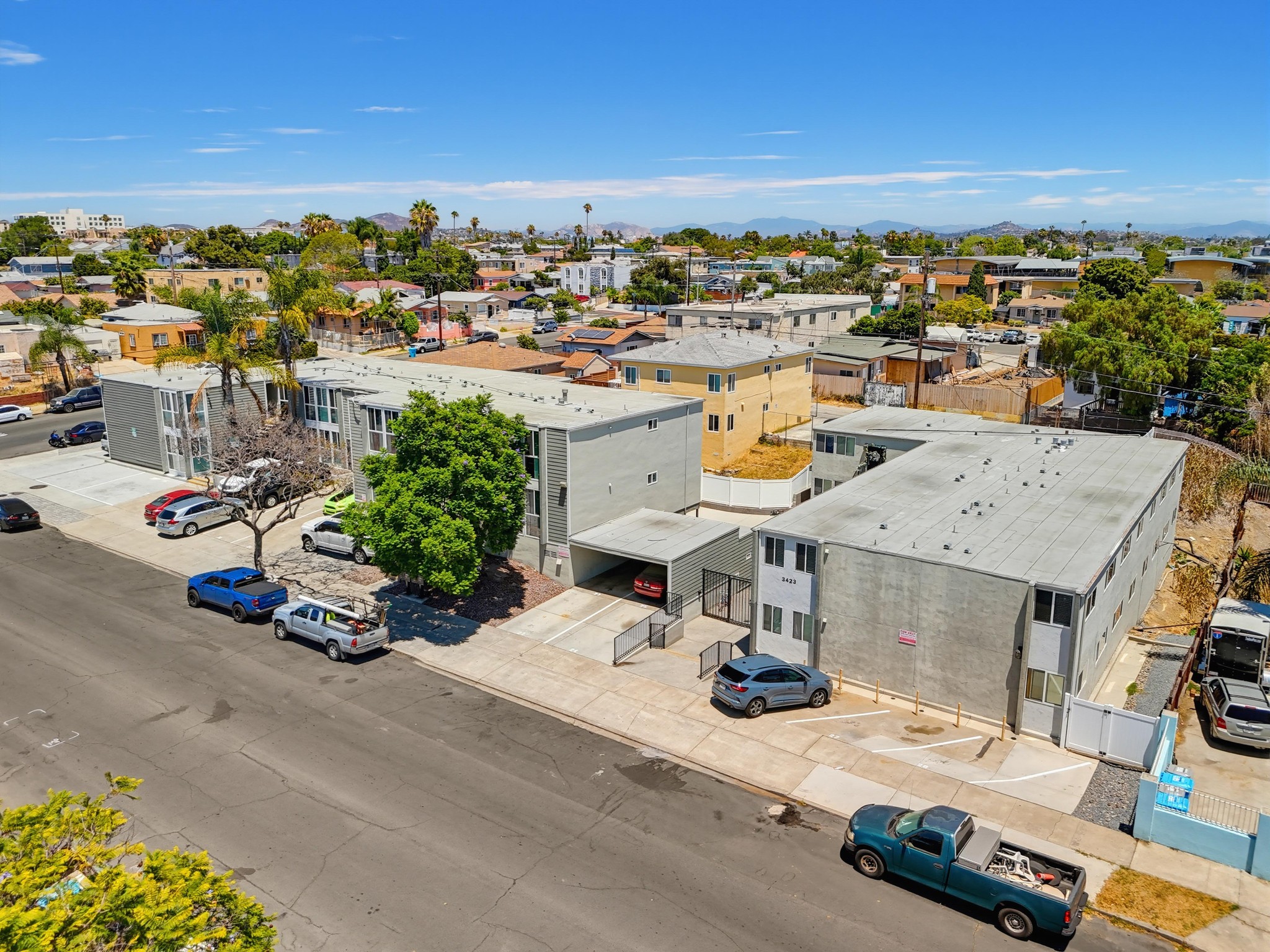 Virtual tour photo 33 of 54 for 3423 Marlborough Ave