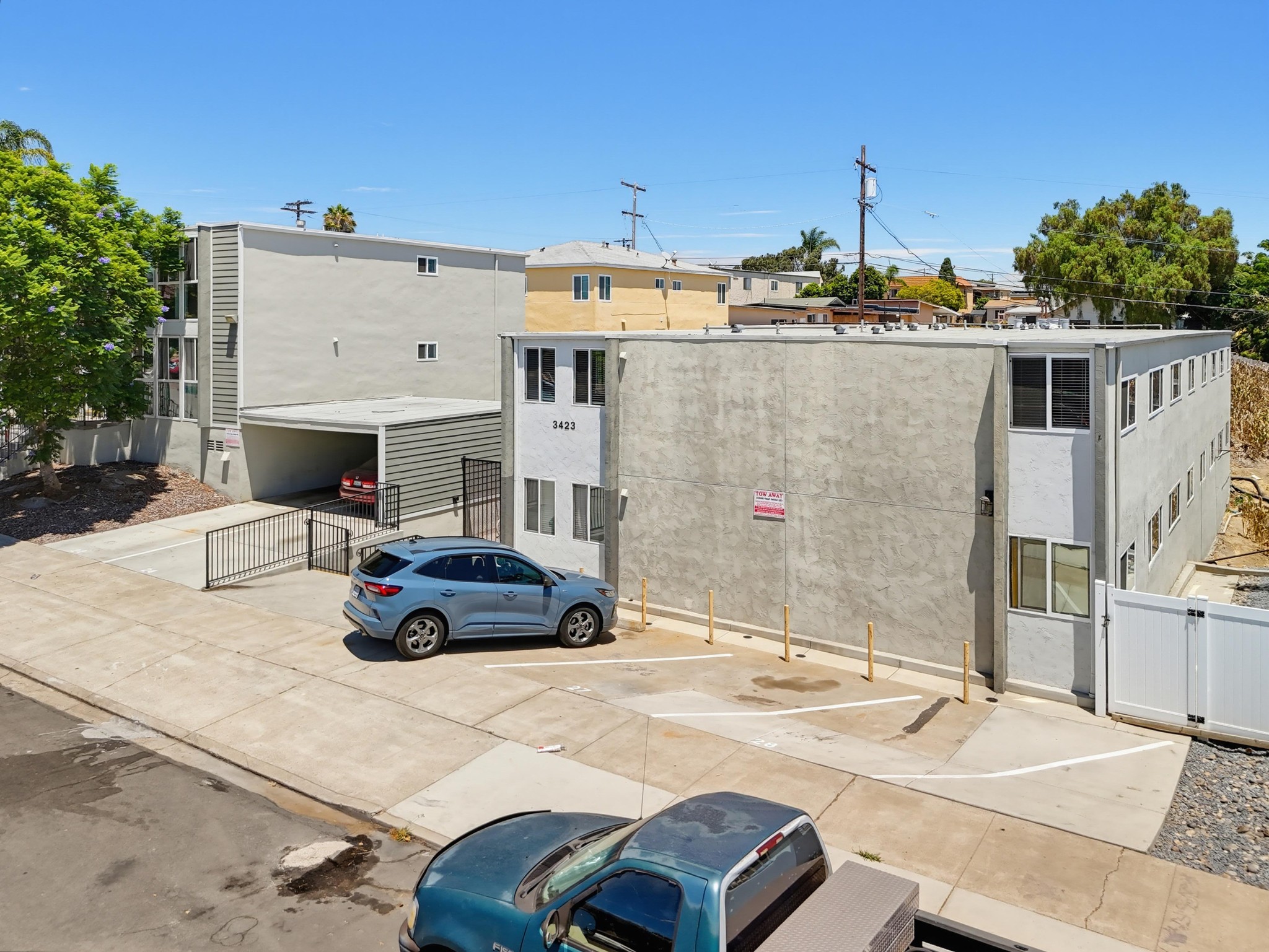 Virtual tour photo 34 of 54 for 3423 Marlborough Ave