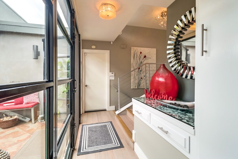 Virtual tour photo 9 of 57 for 3424 Hawk St