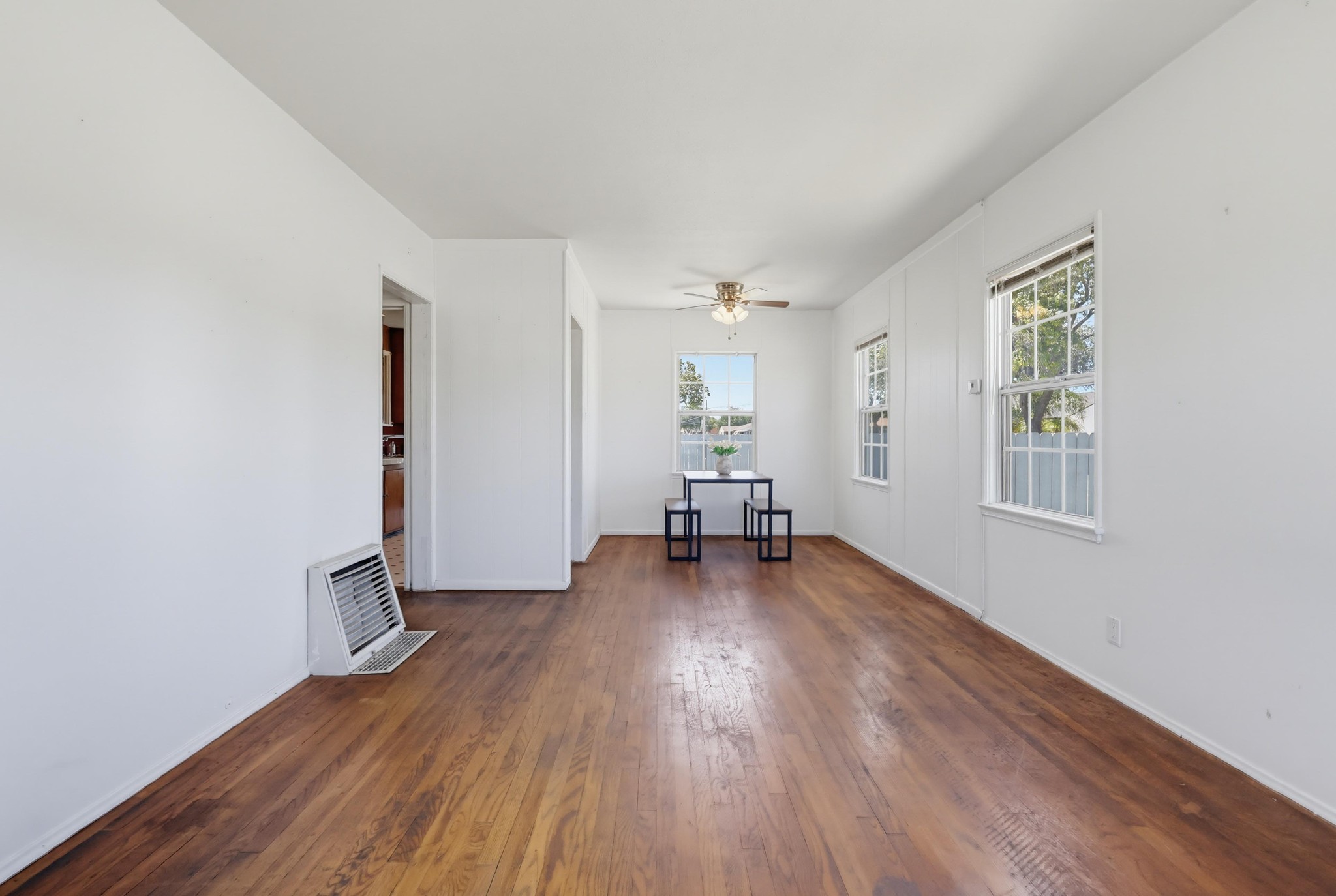 Virtual tour photo 7 of 62 for 3425 Gale Ave