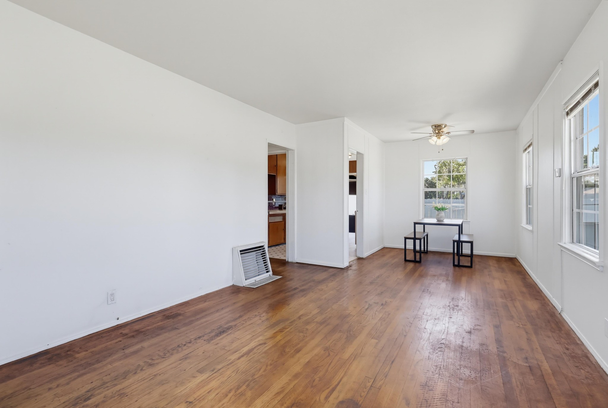 Virtual tour photo 8 of 62 for 3425 Gale Ave