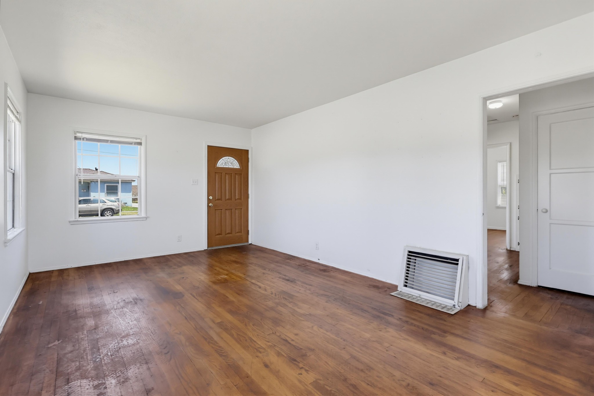 Virtual tour photo 11 of 62 for 3425 Gale Ave