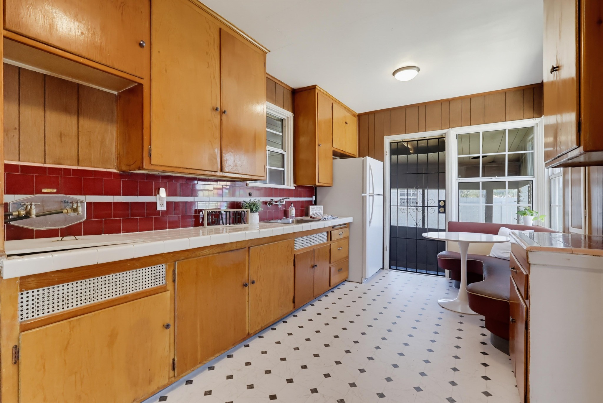 Virtual tour photo 18 of 62 for 3425 Gale Ave