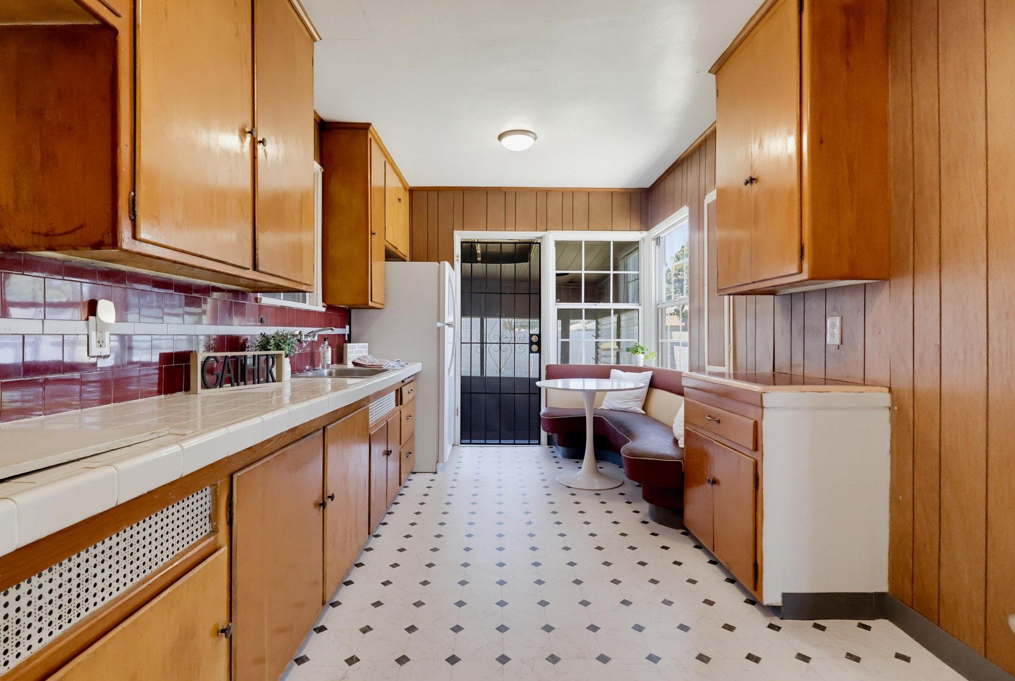 Virtual tour photo 19 of 62 for 3425 Gale Ave