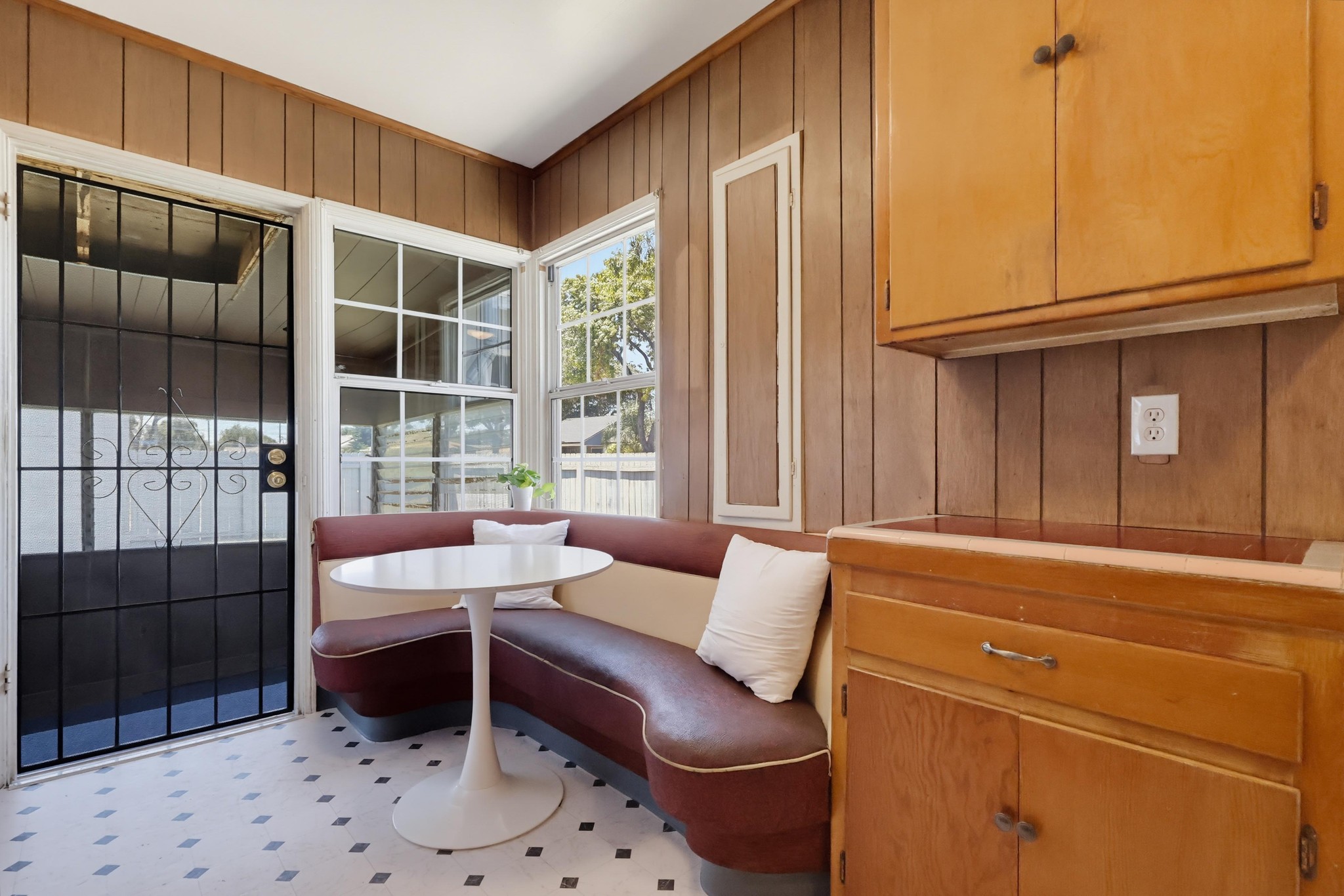 Virtual tour photo 20 of 62 for 3425 Gale Ave
